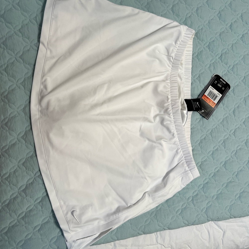 Nike Tennis Skirt new with tags, size L